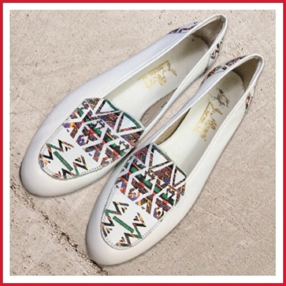 Vintage J Alongi White Flat Loafers Tribal Pattern 6